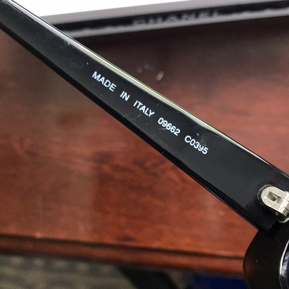 Chanel Vintage Narrow Tortoise Sunglasses - Picture 10 of 12